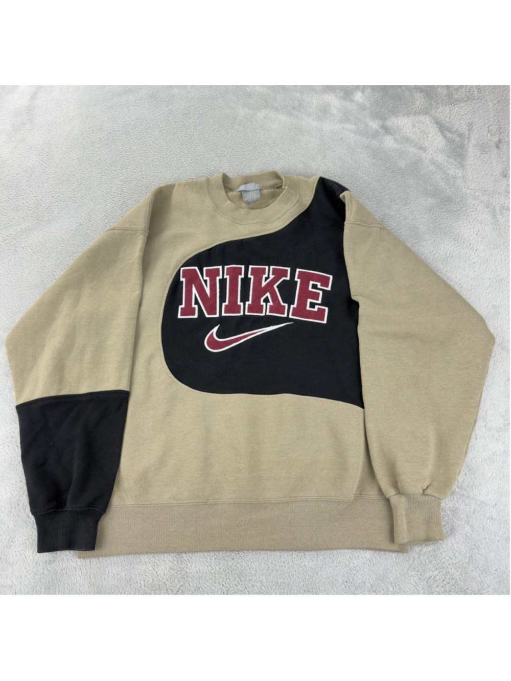 Vintage Nike Men's Size Large Reworked Black/Beige Retro Fleece Crewneck Sweater